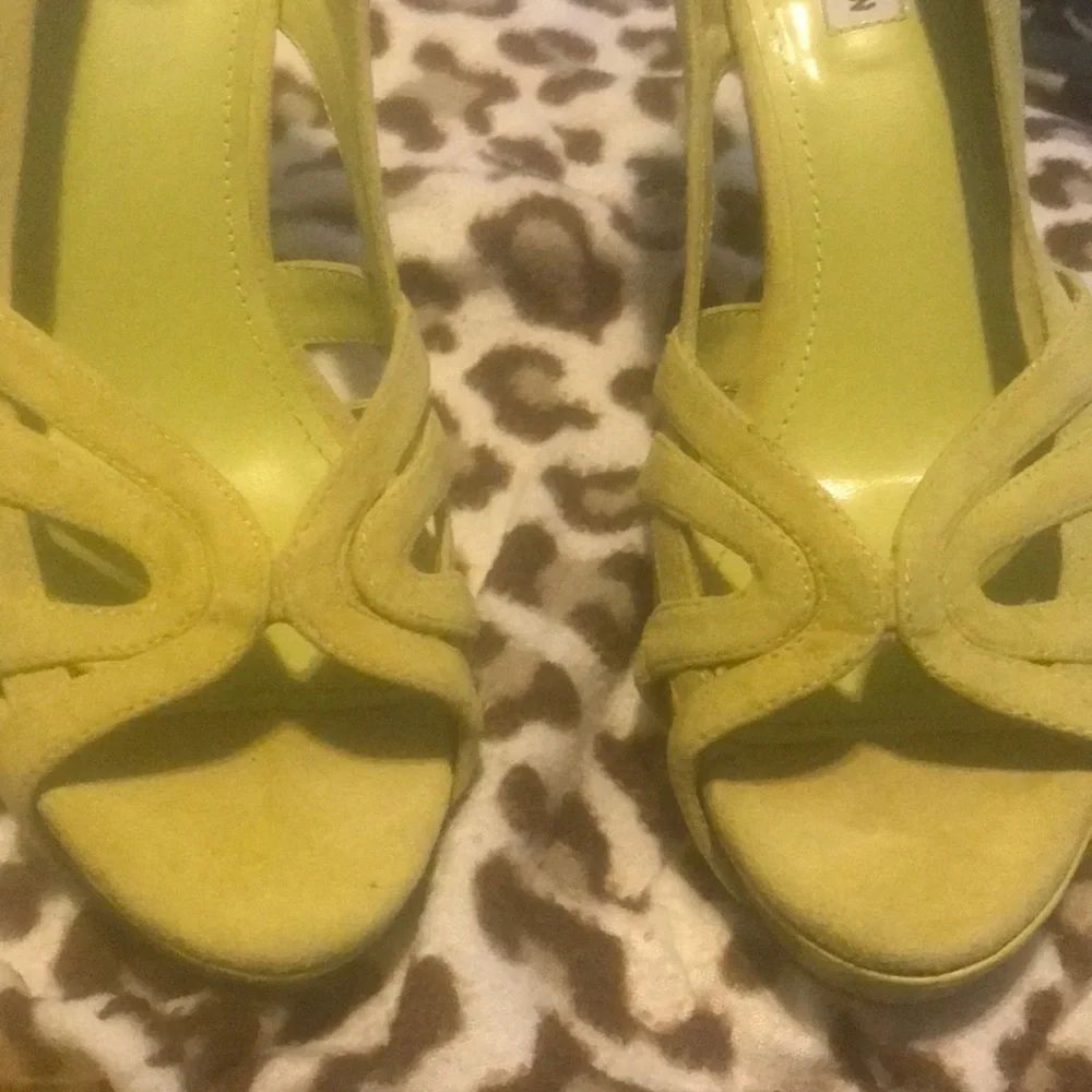 Shoes - Picture 8 of 8